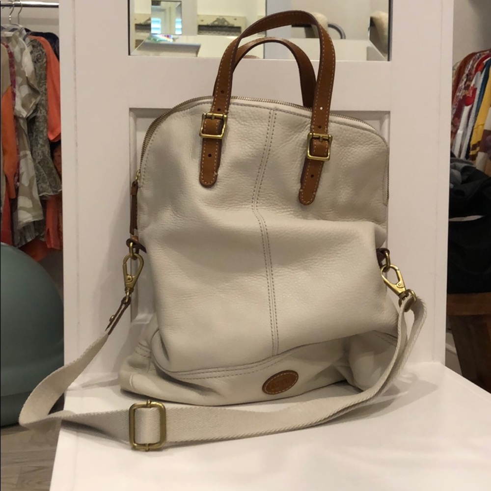 Practically brand new fossil tote
